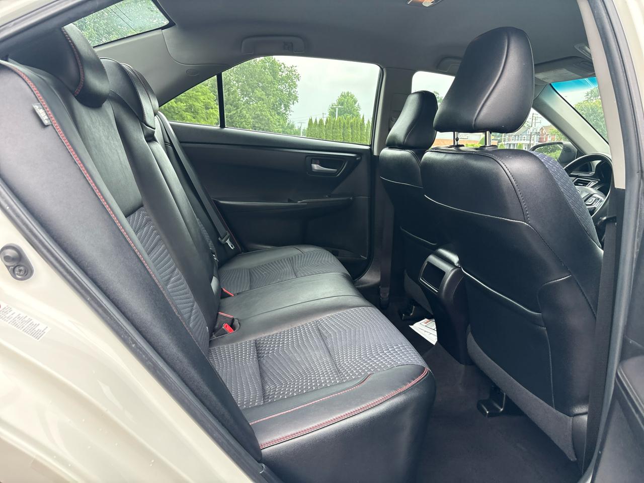 Toyota Camry SE 2015