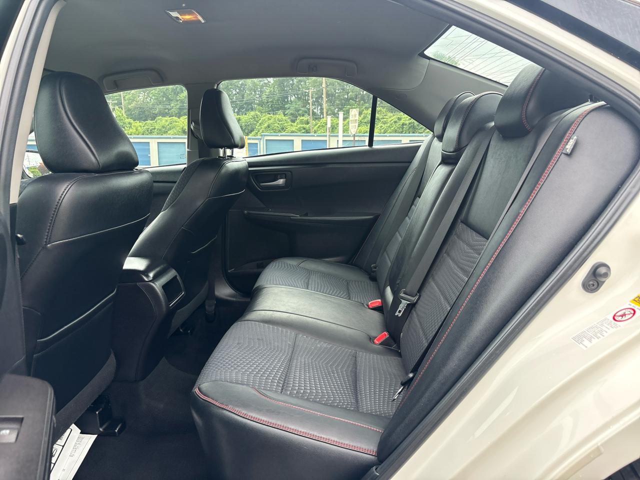 Toyota Camry SE 2015