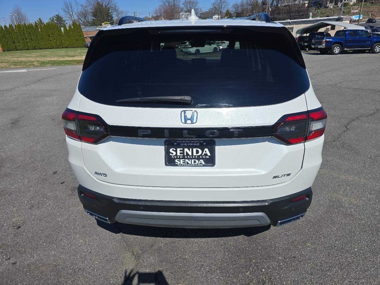 Honda Pilot Elite AWD 2023