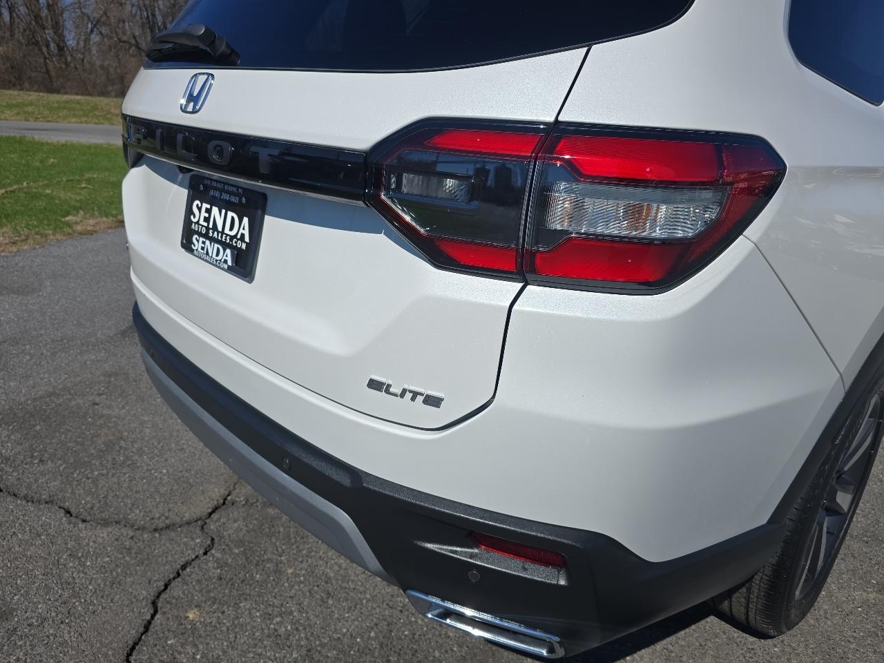 Honda Pilot Elite AWD 2023