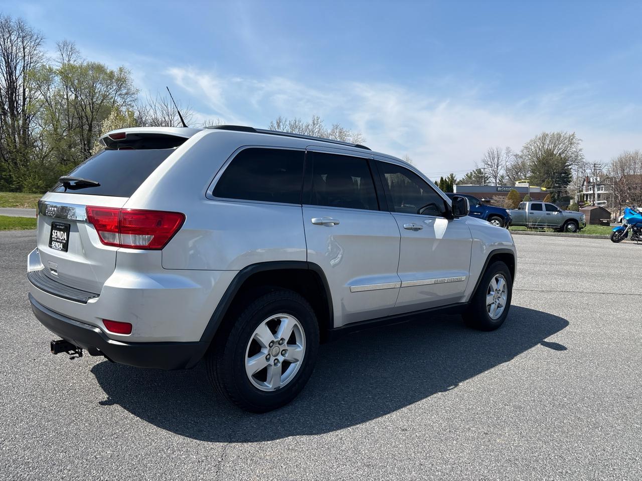 Jeep Grand Cherokee Laredo 4WD 2011