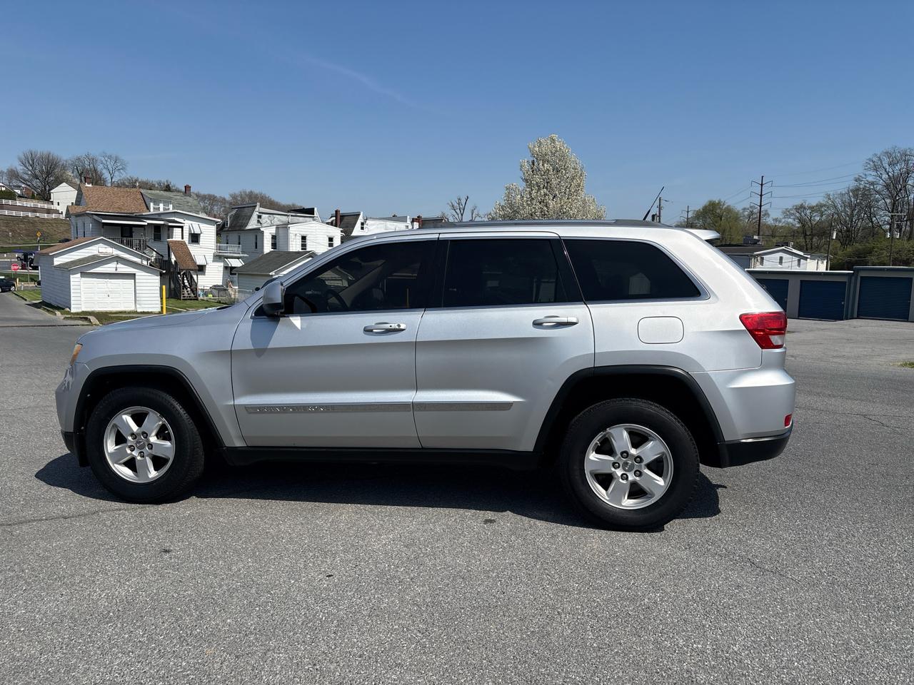 Jeep Grand Cherokee Laredo 4WD 2011