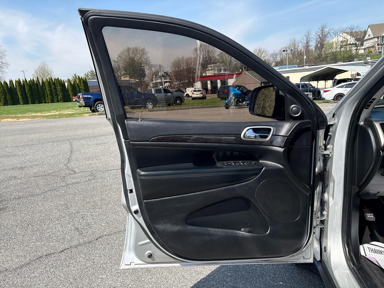 Jeep Grand Cherokee Laredo 4WD 2011