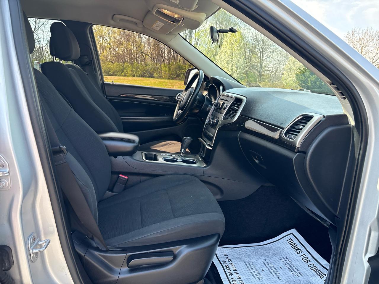 Jeep Grand Cherokee Laredo 4WD 2011