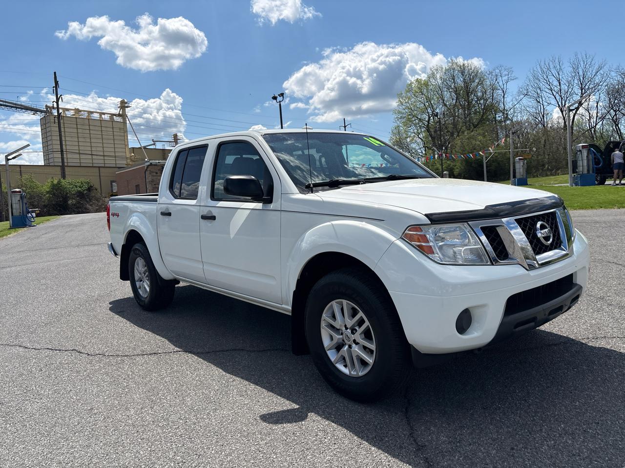 Nissan Frontier SV Crew Cab 5AT 4WD 2014