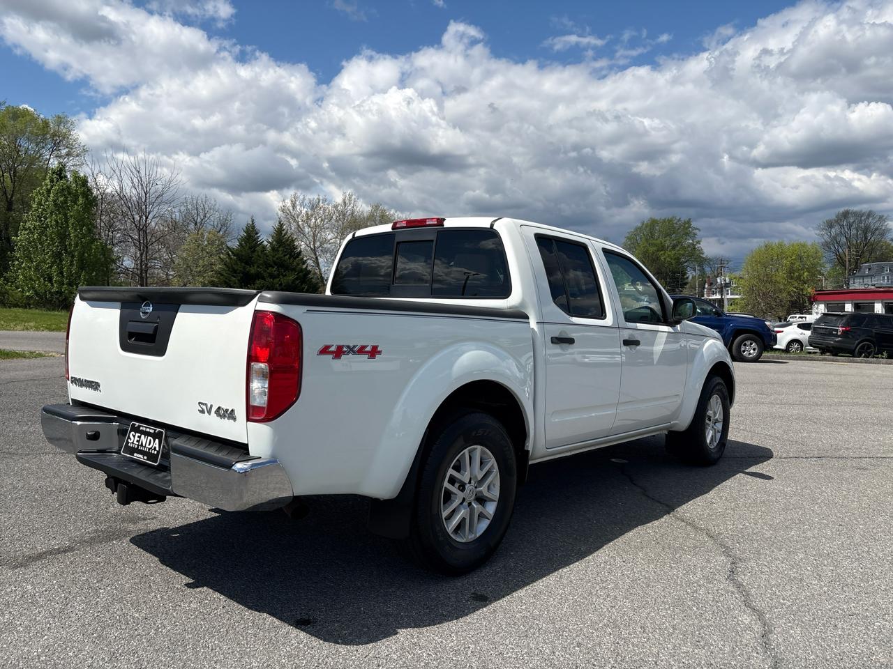 Nissan Frontier SV Crew Cab 5AT 4WD 2014