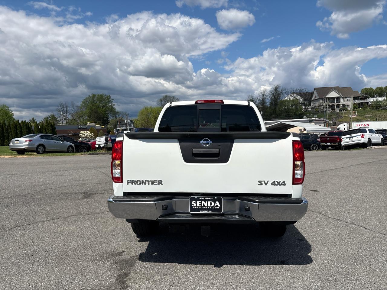 Nissan Frontier SV Crew Cab 5AT 4WD 2014