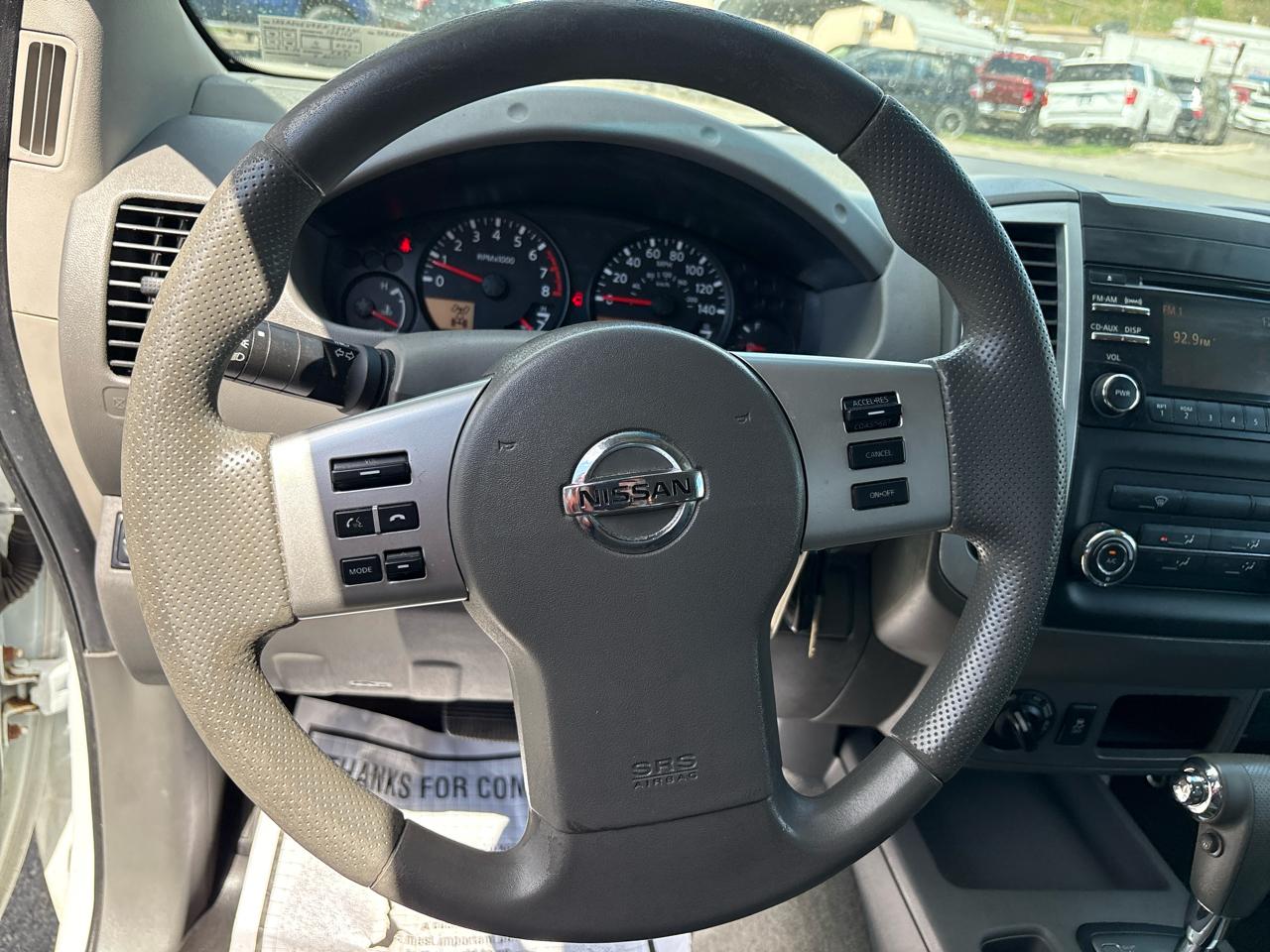 Nissan Frontier SV Crew Cab 5AT 4WD 2014