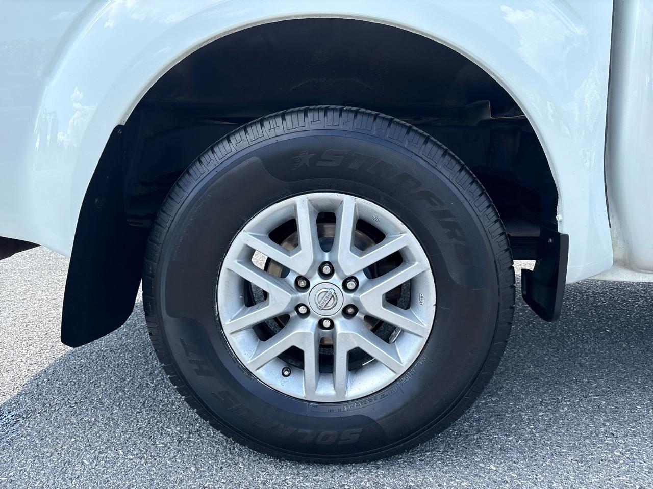 Nissan Frontier SV Crew Cab 5AT 4WD 2014