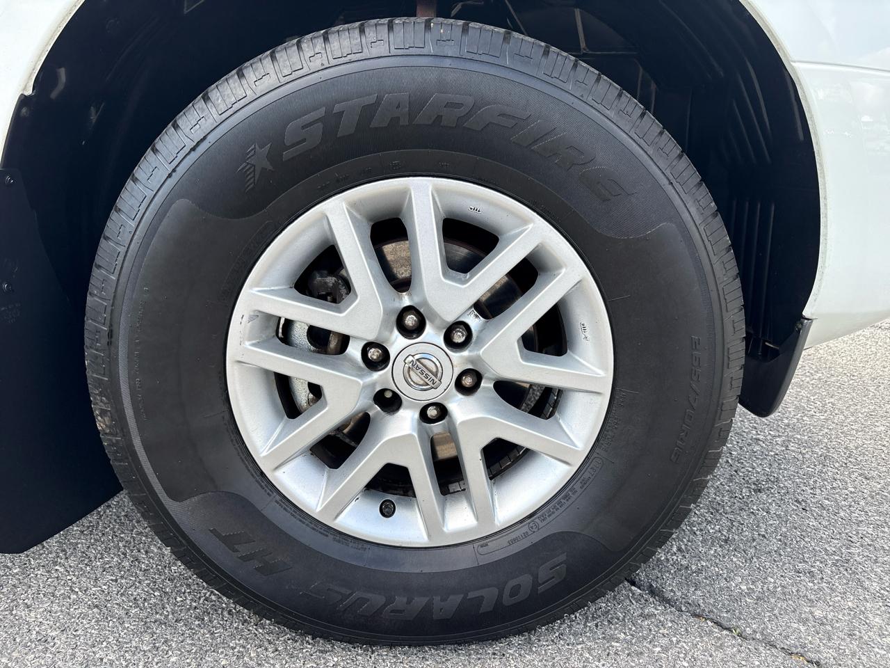 Nissan Frontier SV Crew Cab 5AT 4WD 2014