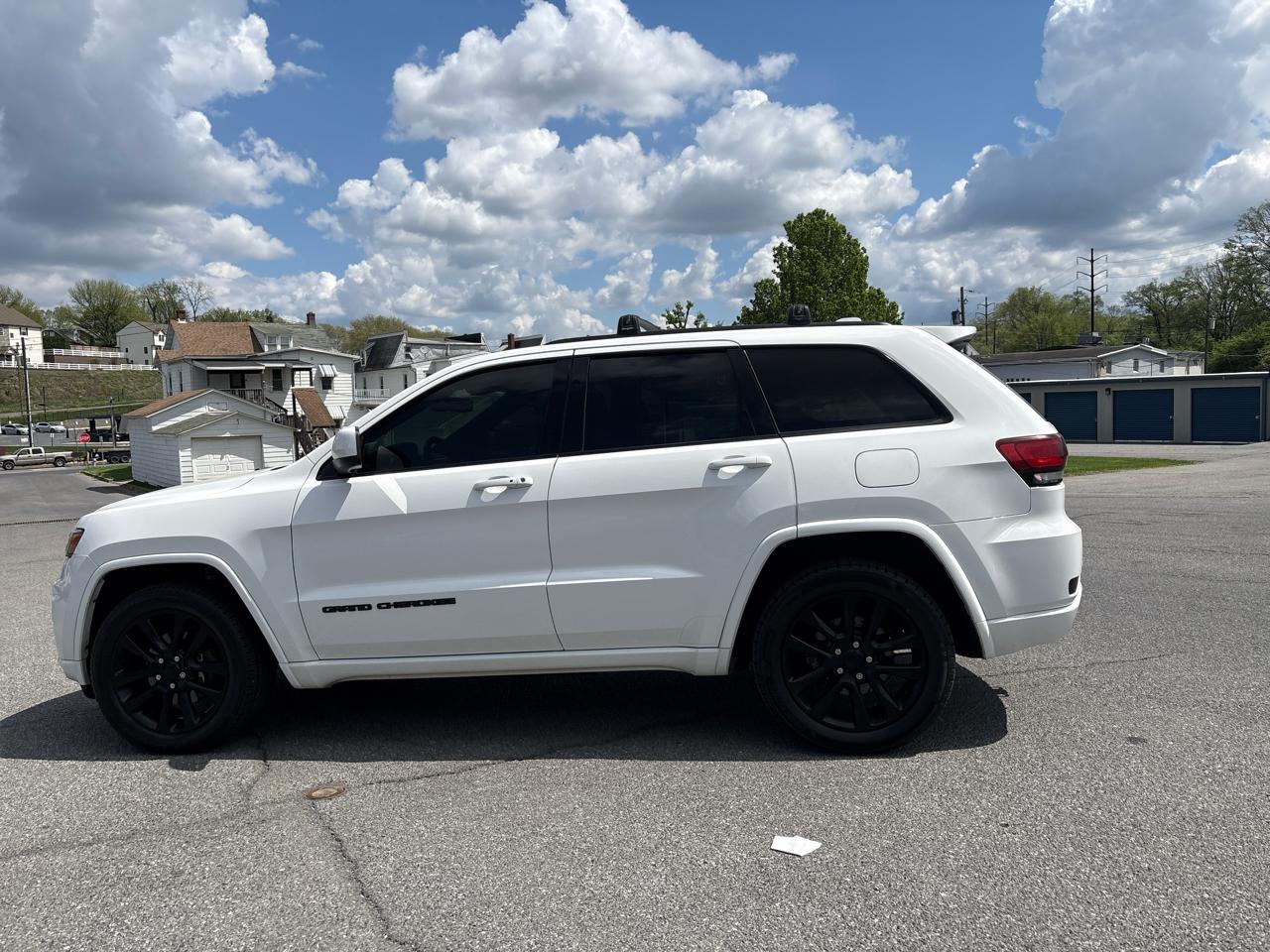 Jeep Grand Cherokee Laredo 4WD 2020