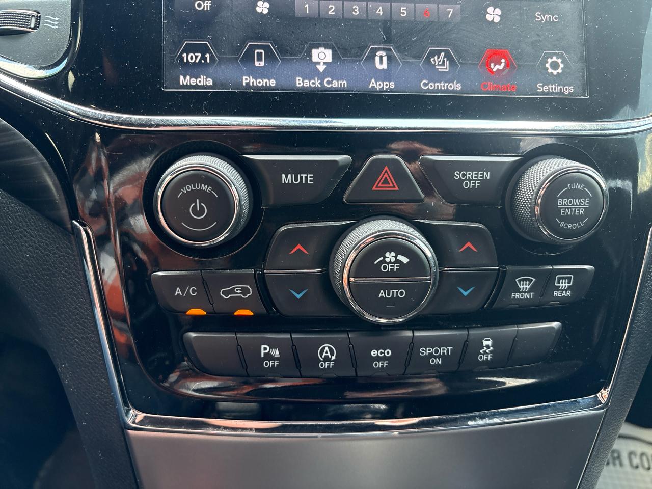 Jeep Grand Cherokee Laredo 4WD 2020