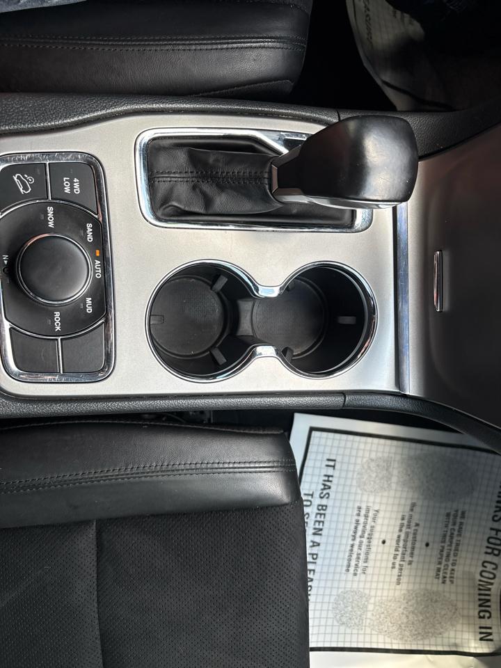 Jeep Grand Cherokee Laredo 4WD 2020