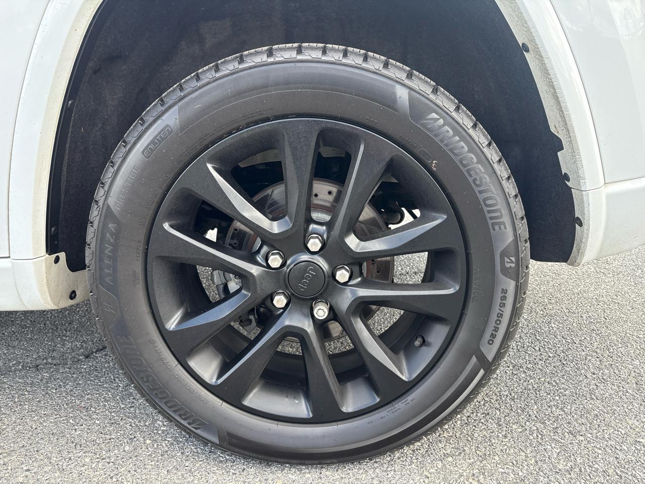 Jeep Grand Cherokee Laredo 4WD 2020