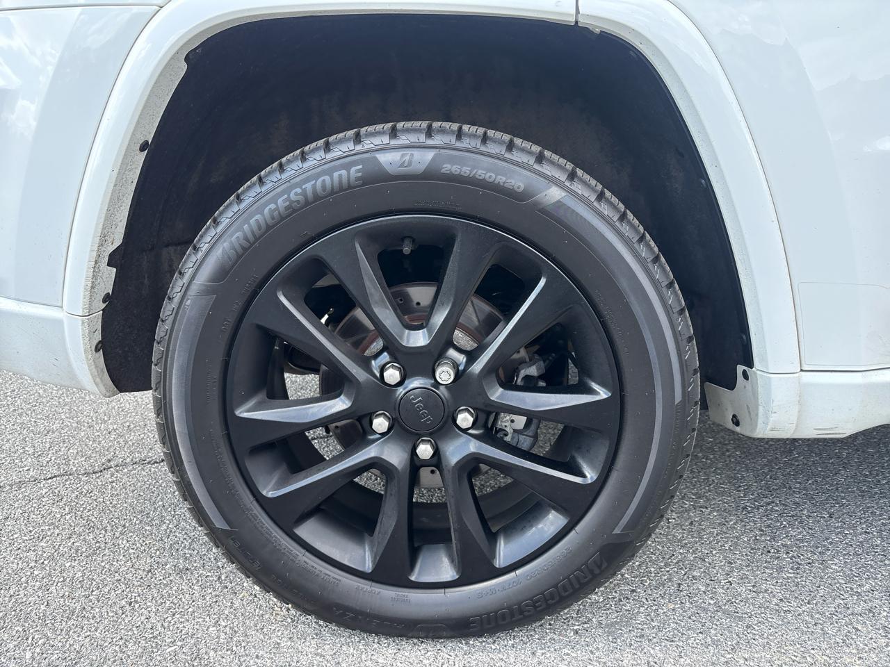 Jeep Grand Cherokee Laredo 4WD 2020