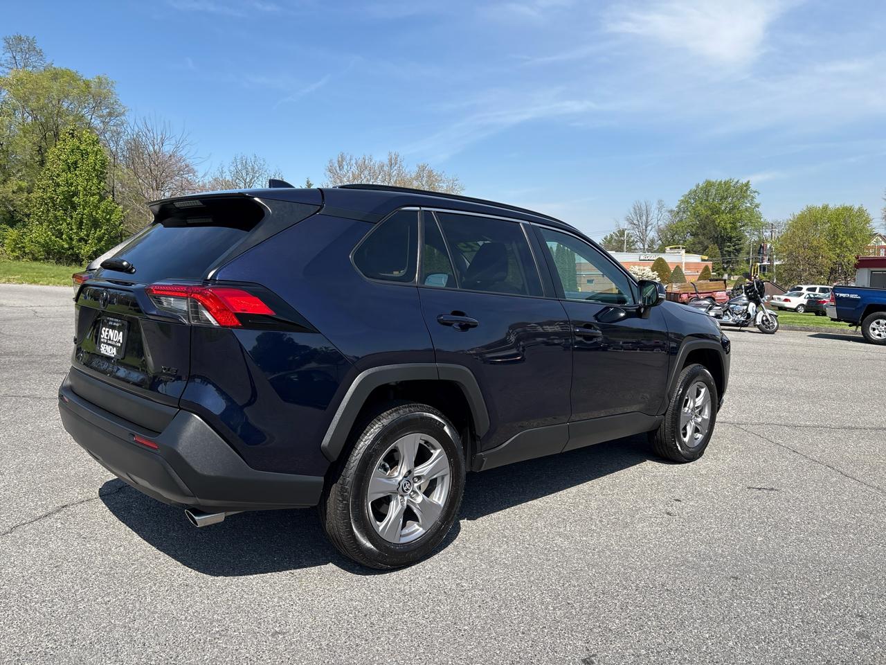 Toyota RAV4 XLE AWD 2025