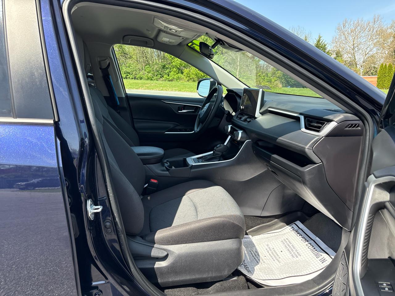 Toyota RAV4 XLE AWD 2025