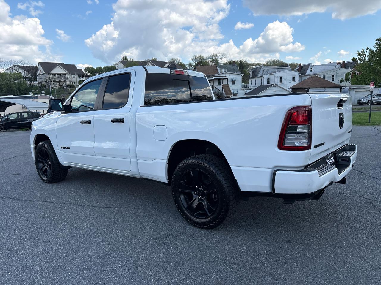 RAM 1500 Big Horn Quad Cab 4WD 2023