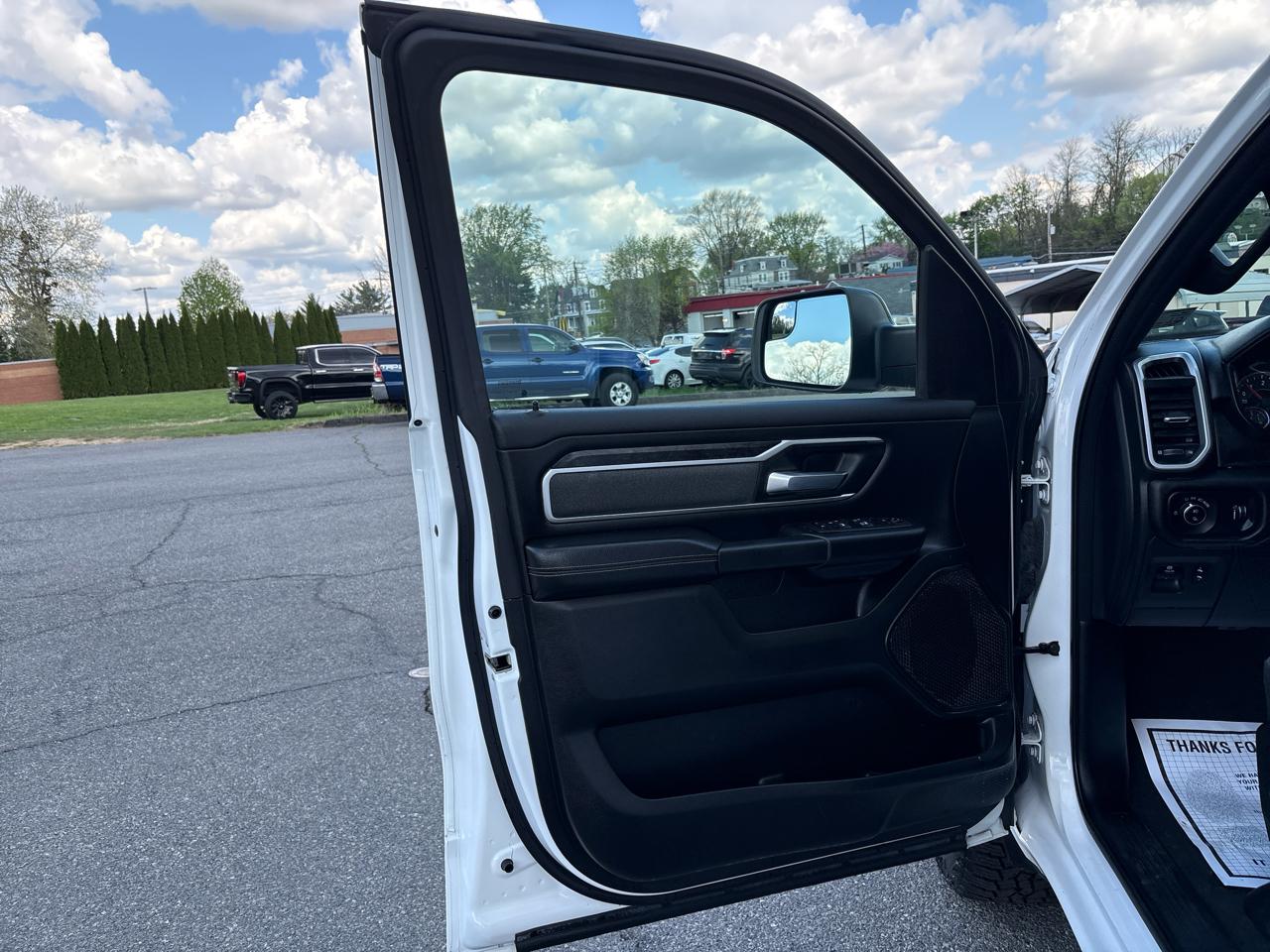 RAM 1500 Big Horn Quad Cab 4WD 2023