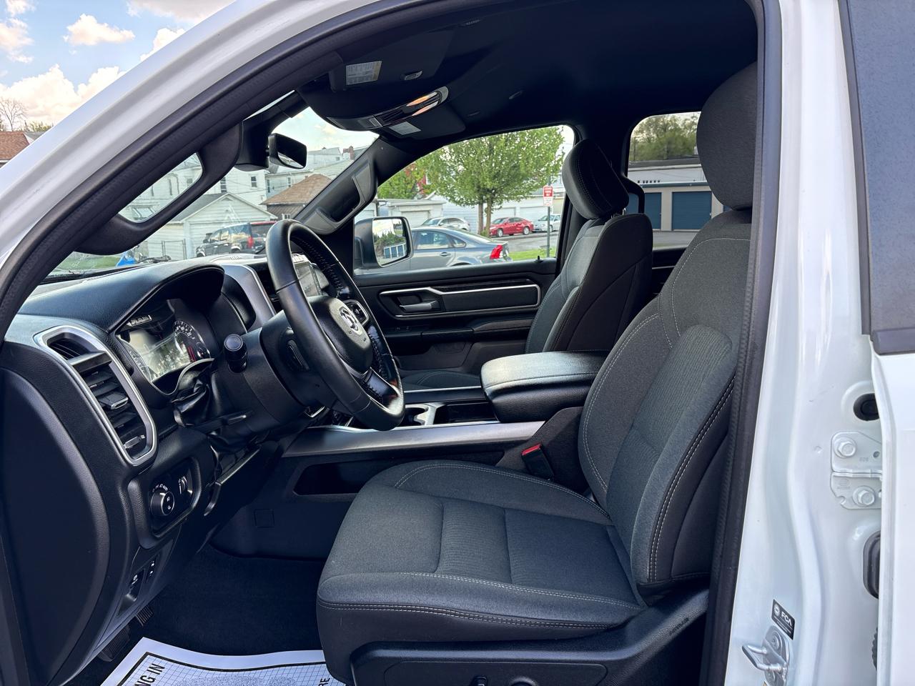 RAM 1500 Big Horn Quad Cab 4WD 2023