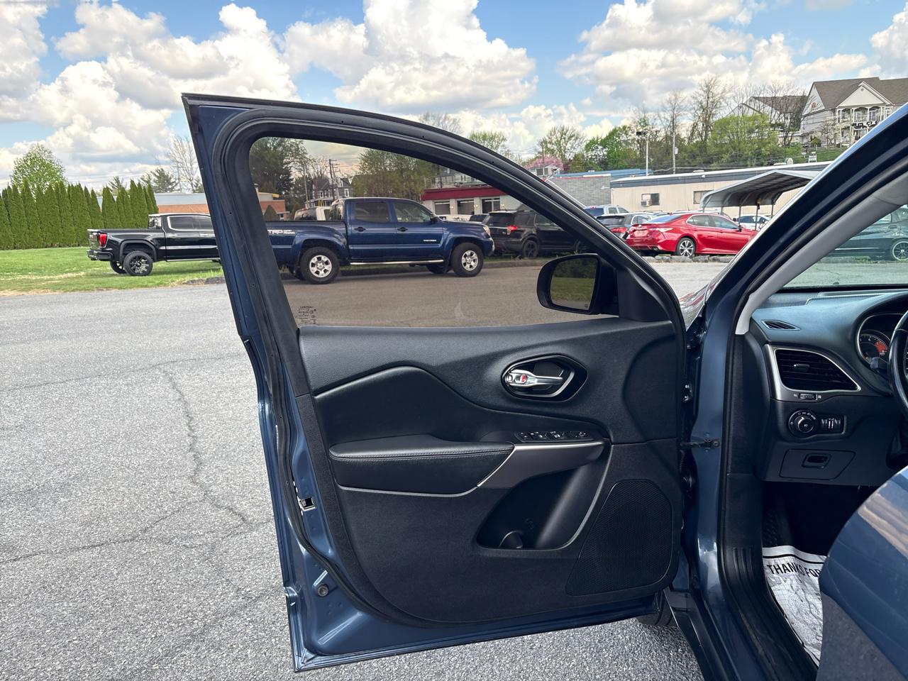 Jeep Cherokee Latitude Lux 4WD 2021