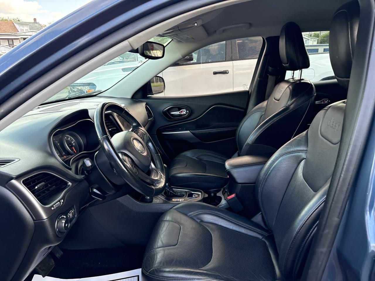 Jeep Cherokee Latitude Lux 4WD 2021