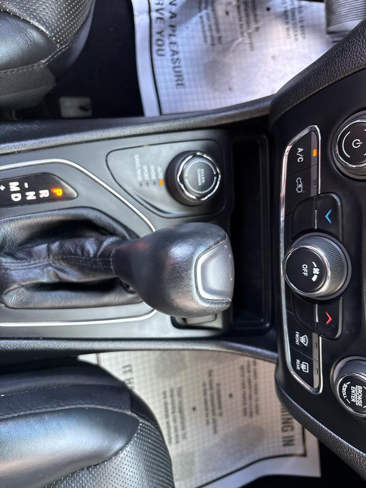 Jeep Cherokee Latitude Lux 4WD 2021