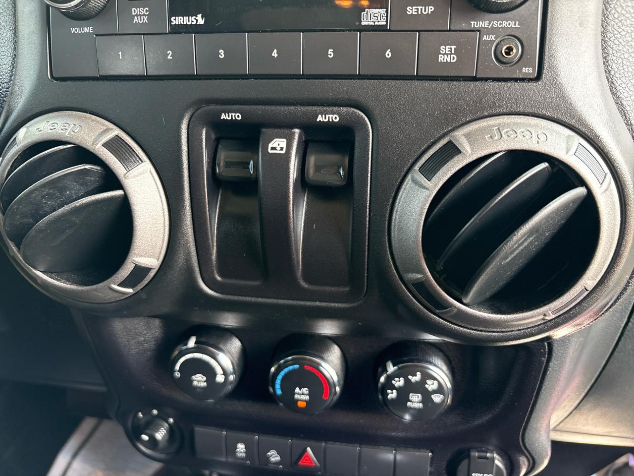 Jeep Wrangler Sport 4WD 2016