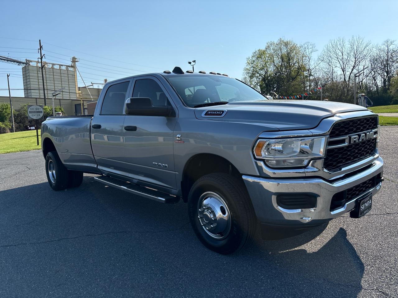 RAM 3500 Tradesman Crew Cab 4WD DRW 2019