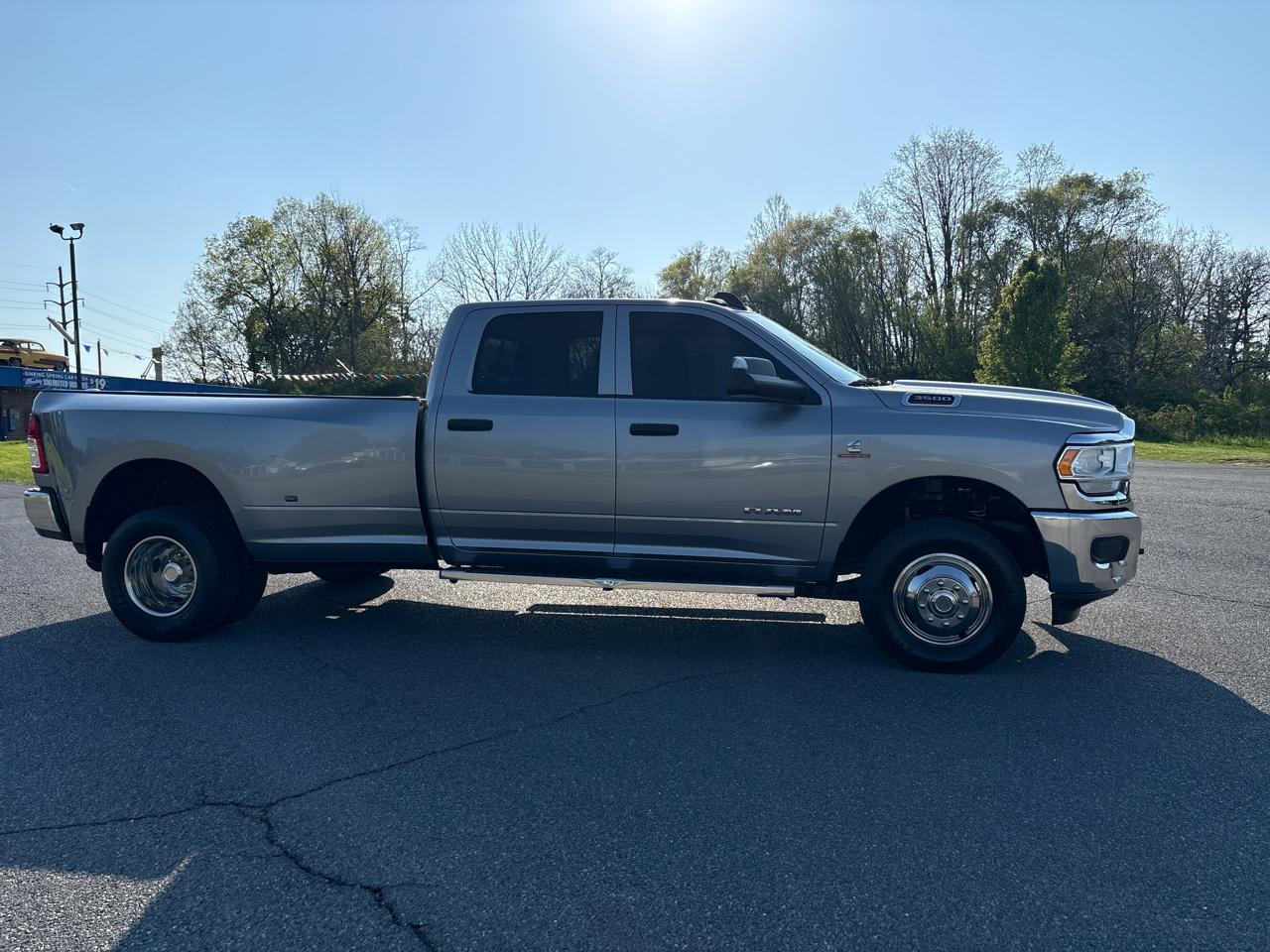 RAM 3500 Tradesman Crew Cab 4WD DRW 2019