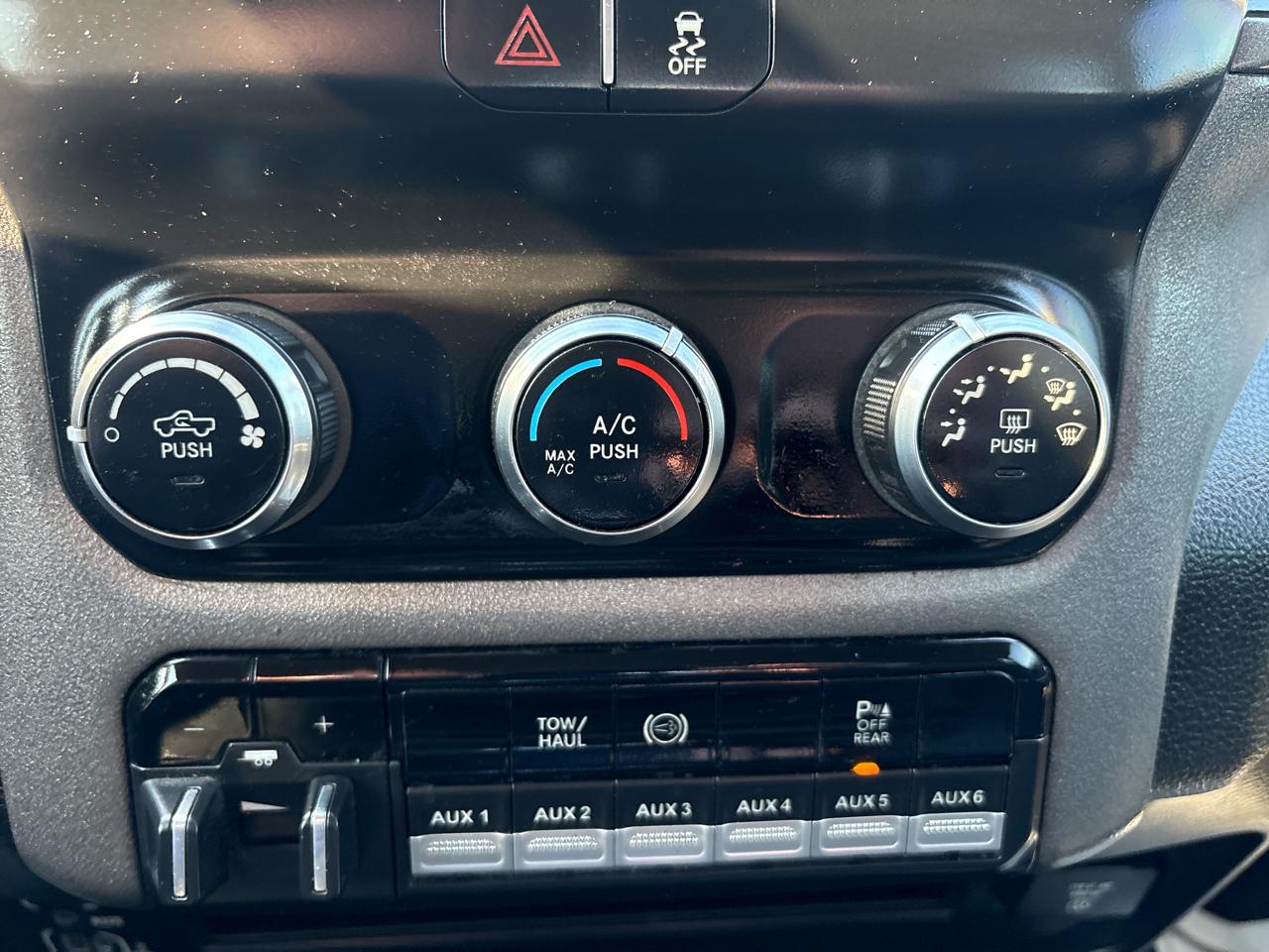 RAM 3500 Tradesman Crew Cab 4WD DRW 2019