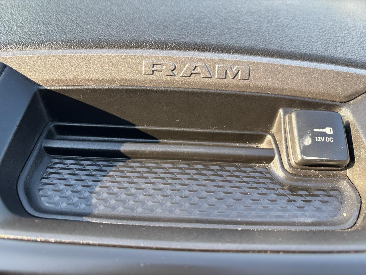 RAM 3500 Tradesman Crew Cab 4WD DRW 2019