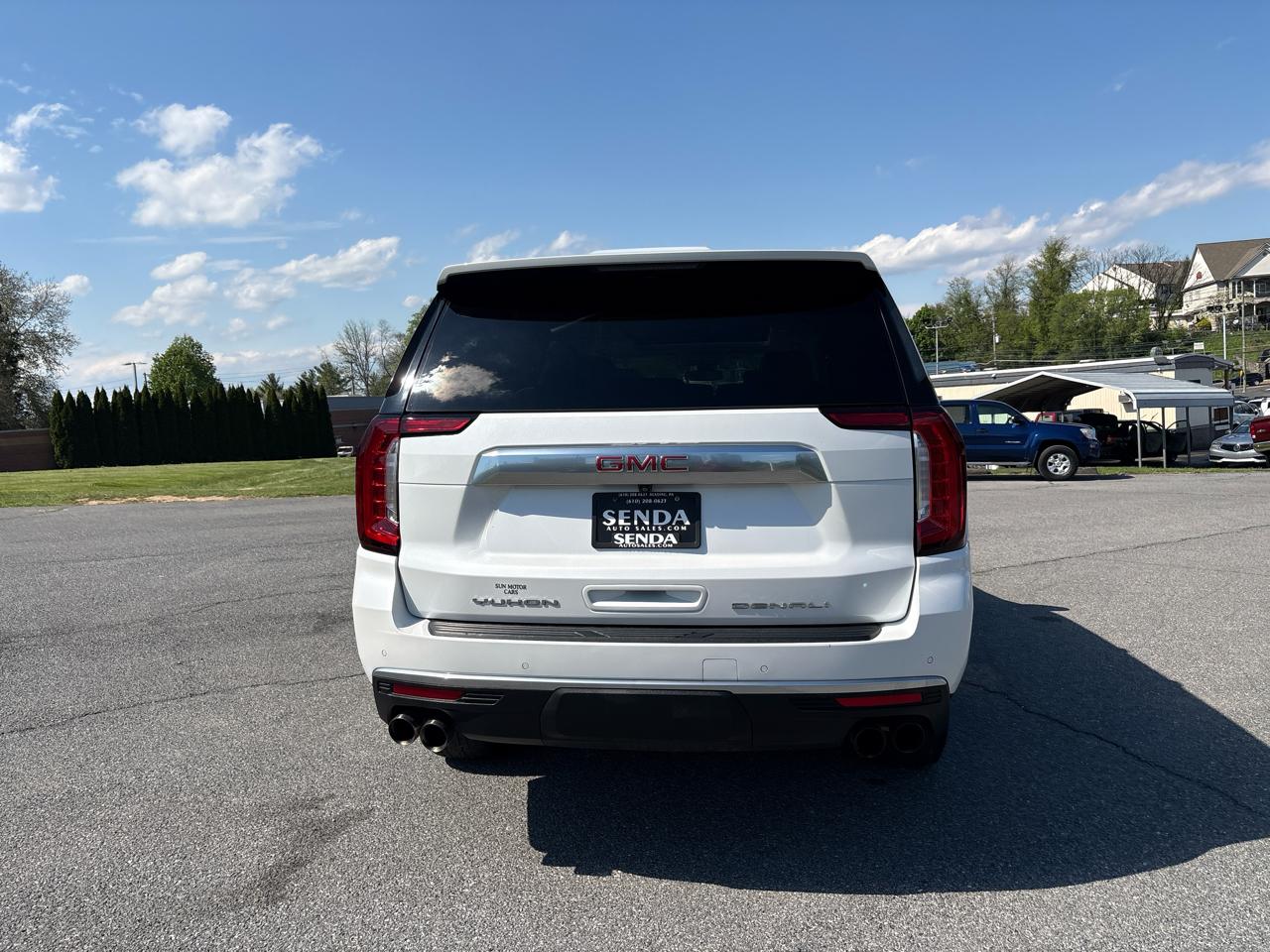 GMC Yukon XL Denali 4WD 2022