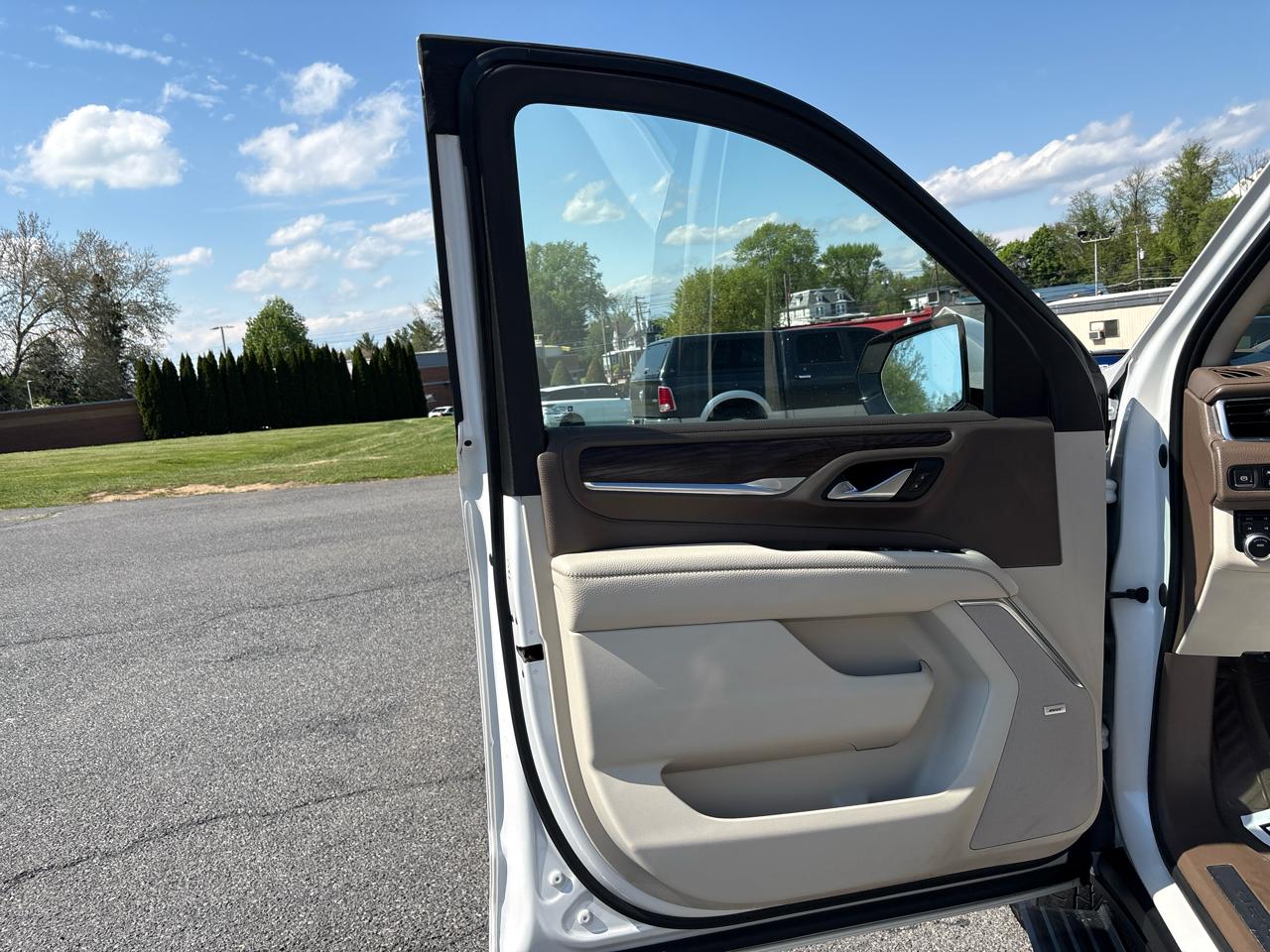 GMC Yukon XL Denali 4WD 2022