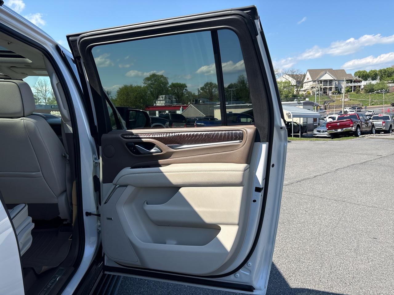 GMC Yukon XL Denali 4WD 2022