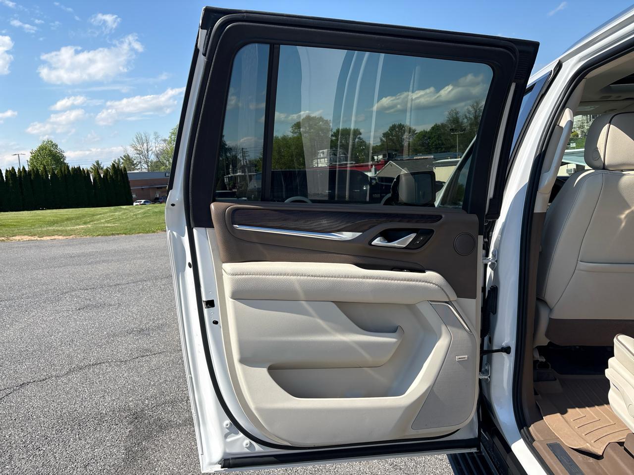 GMC Yukon XL Denali 4WD 2022