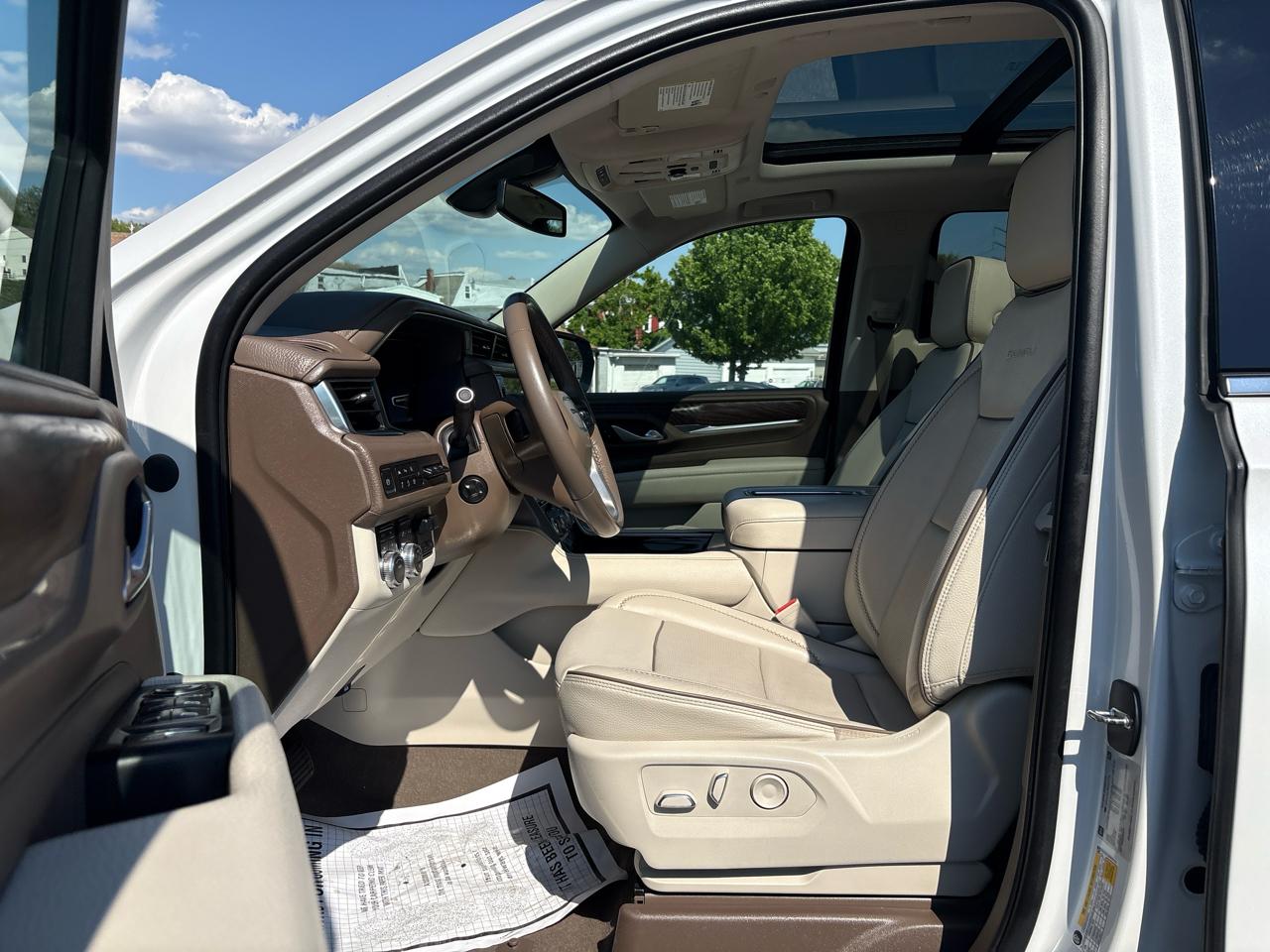 GMC Yukon XL Denali 4WD 2022