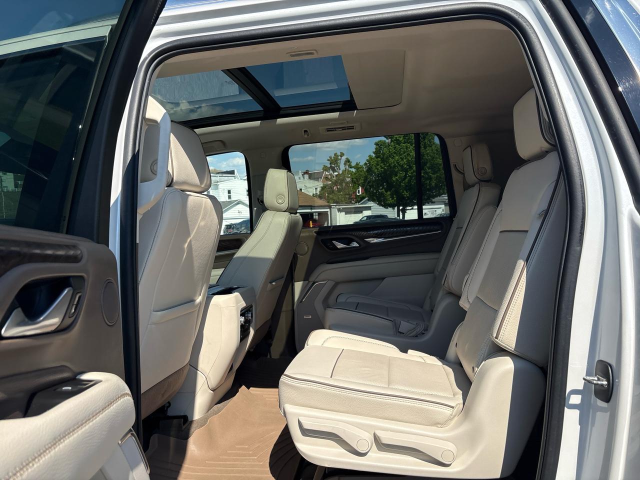 GMC Yukon XL Denali 4WD 2022