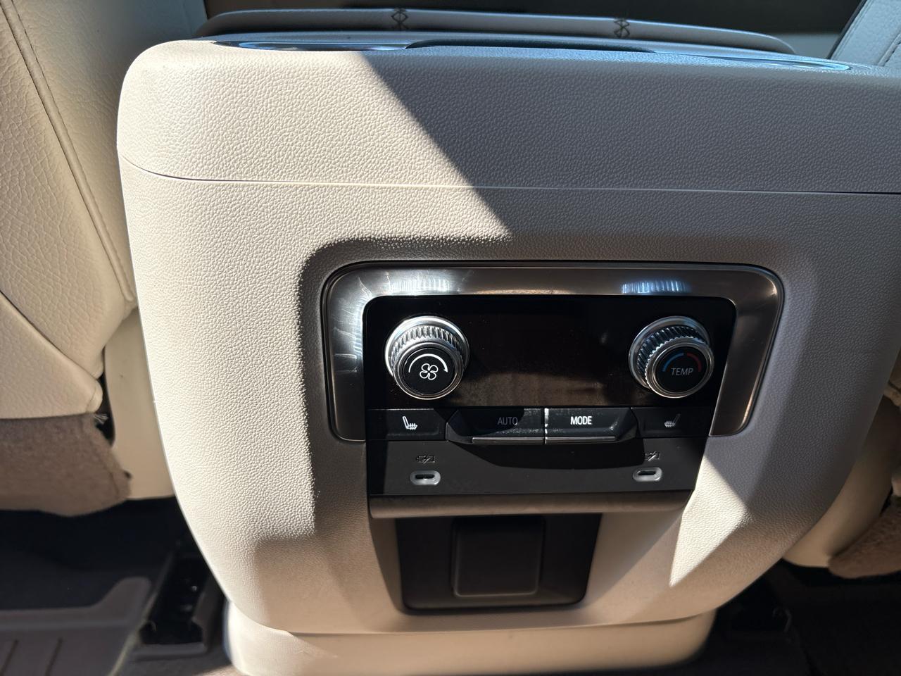 GMC Yukon XL Denali 4WD 2022