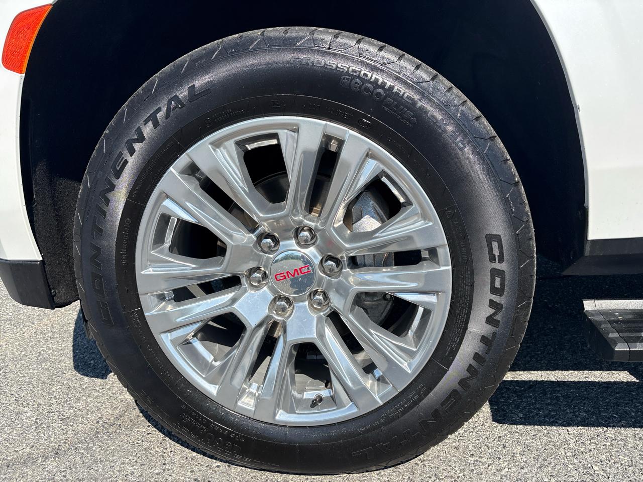 GMC Yukon XL Denali 4WD 2022