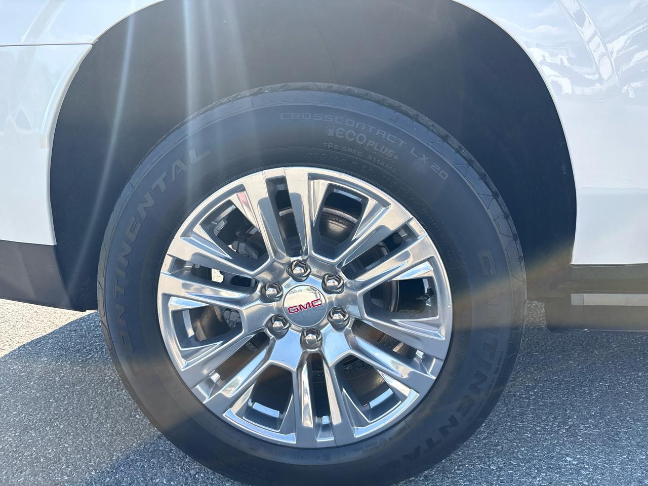 GMC Yukon XL Denali 4WD 2022