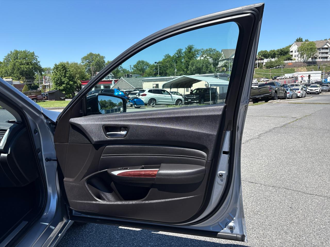Acura TLX 9-Spd AT w/Technology Package 2016
