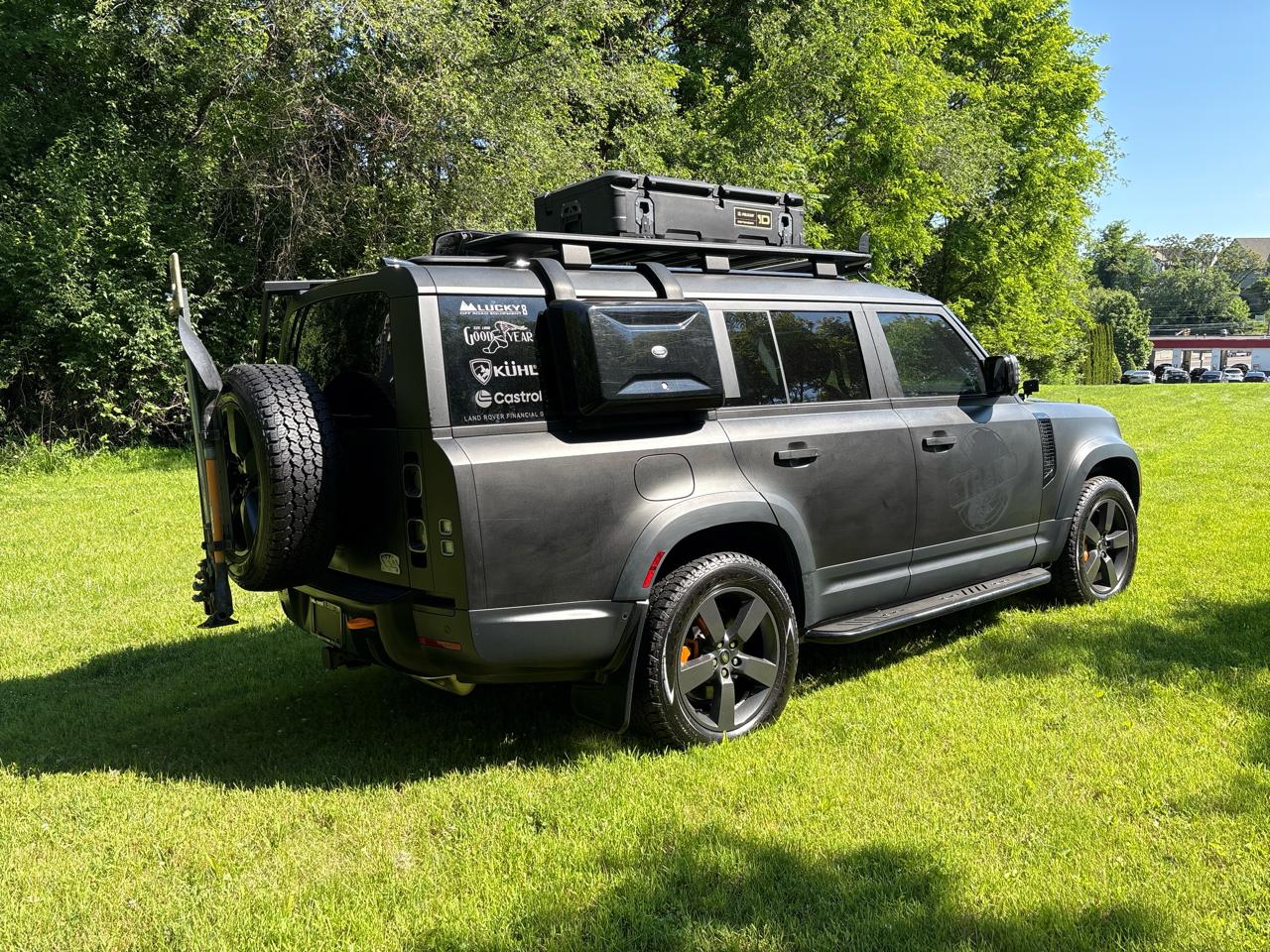 Land Rover Defender 130 SE 2023