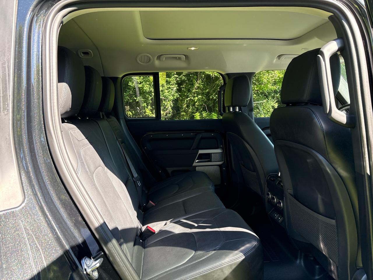 Land Rover Defender 130 SE 2023