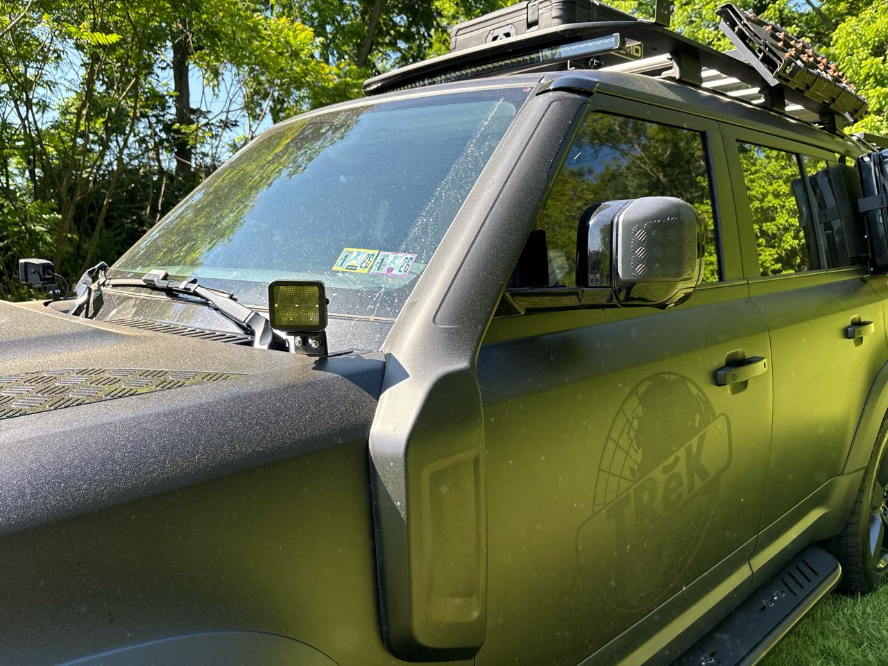 Land Rover Defender 130 SE 2023