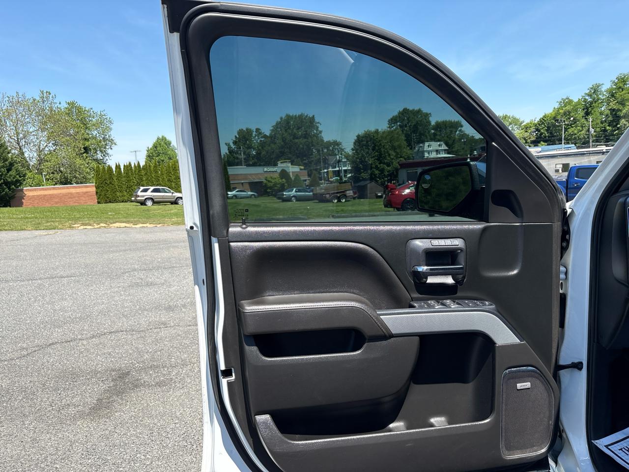 Chevrolet Silverado 1500 LTZ Crew Cab 4WD 2017