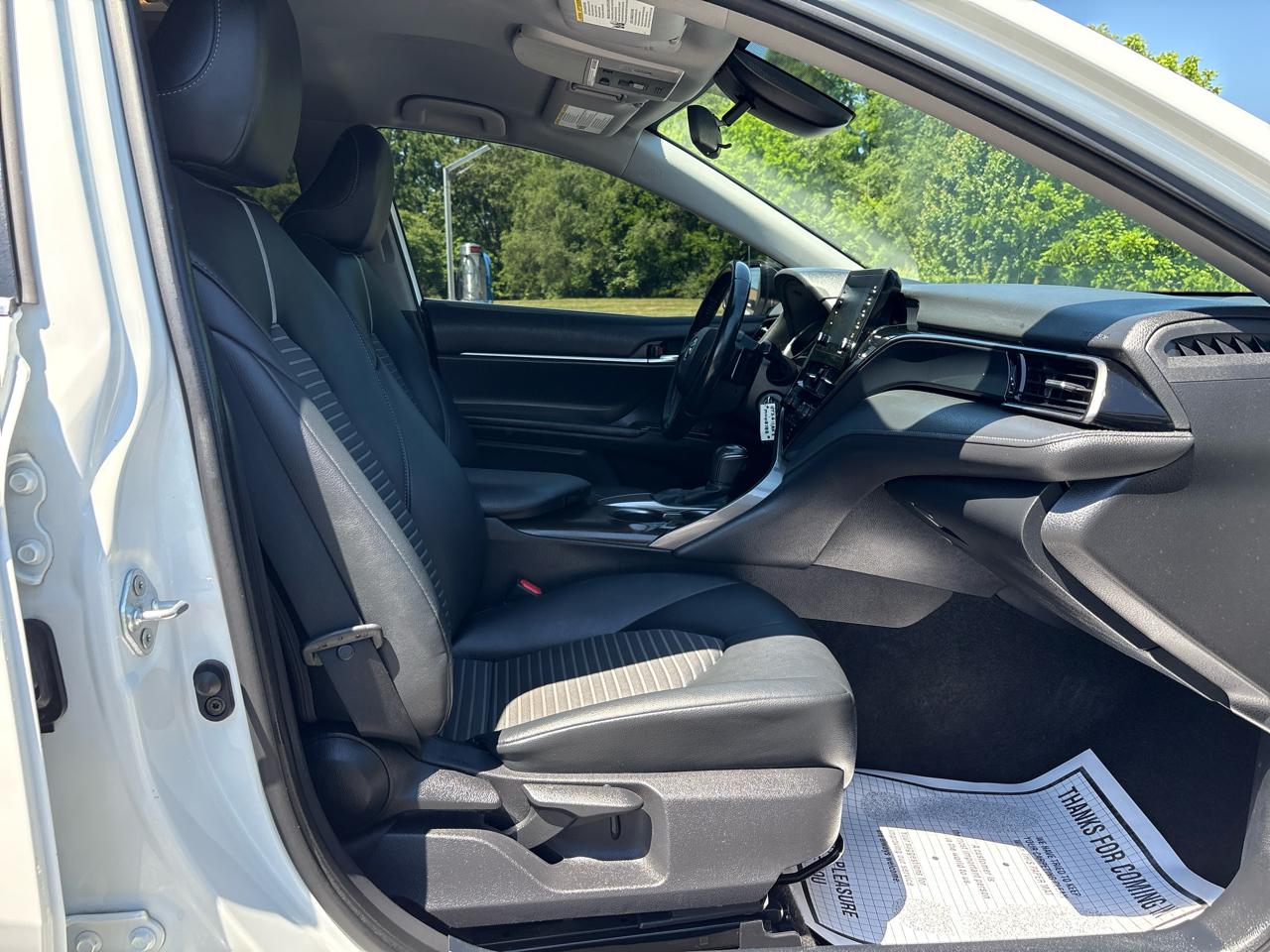Toyota Camry SE 2021