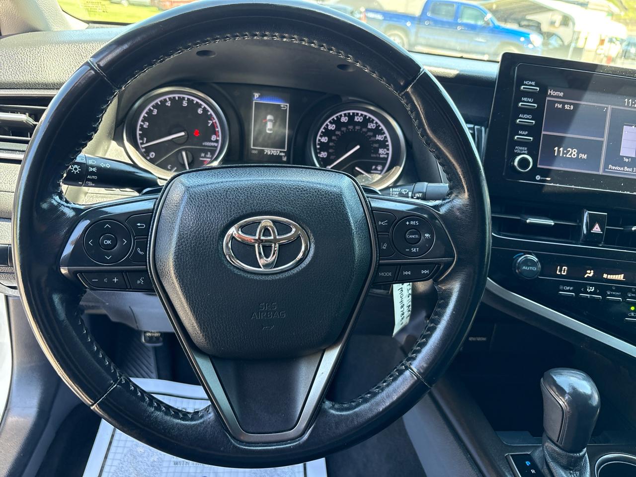 Toyota Camry SE 2021