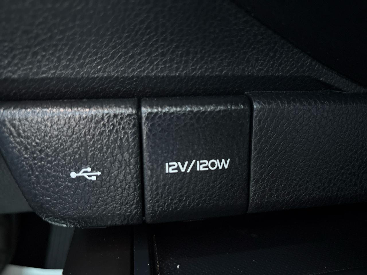 Toyota Camry SE 2021