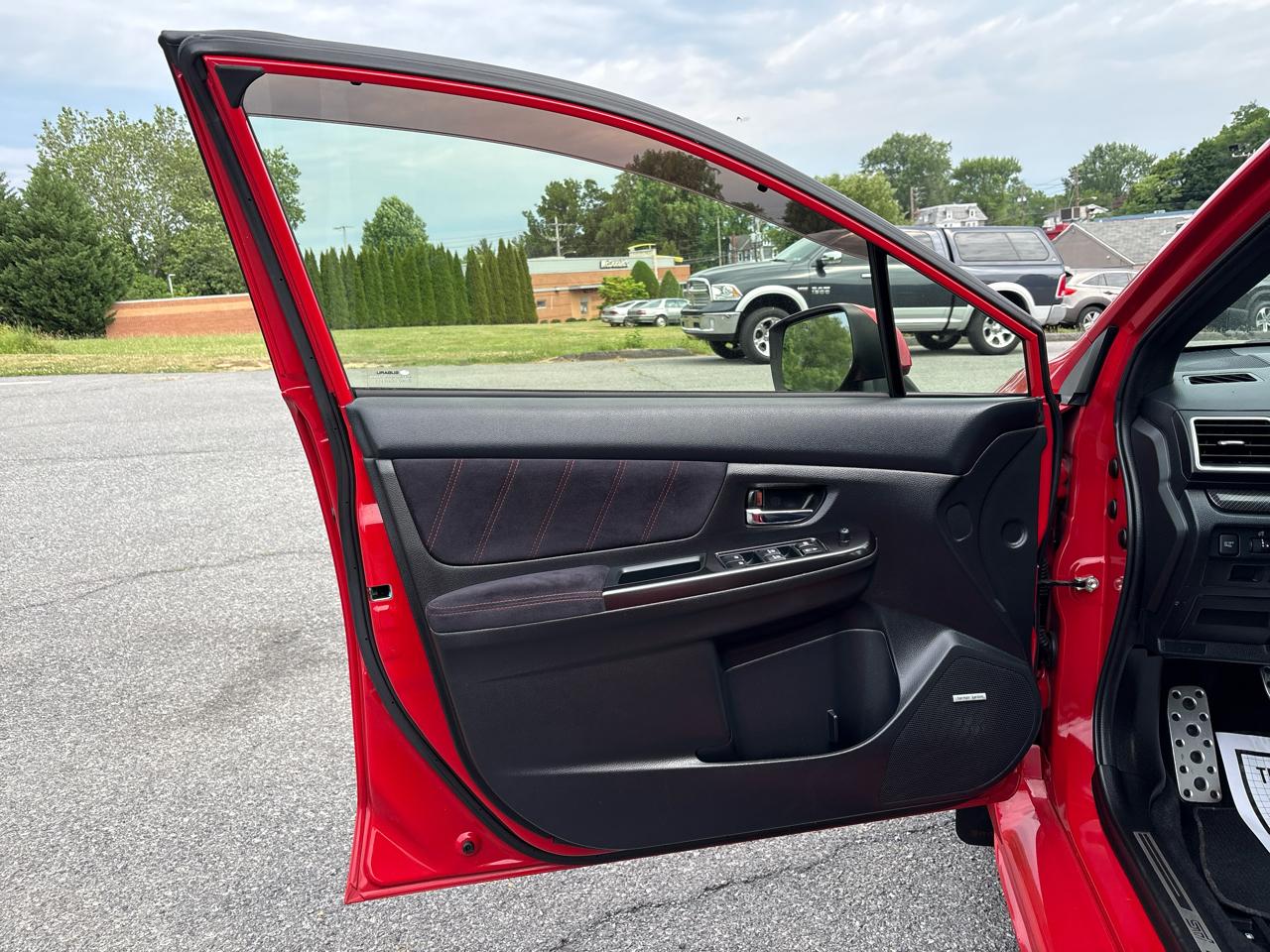 Subaru WRX STI 4-Door 2017